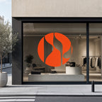 Schaufensteraufkleber mit Motiv auf der Glasfront einer Boutique