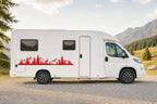 Seitenaufkleber „Wald mit Hirsch“ in Rot am Wohnmobil