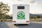 Heck-Aufkleber „Unterwegs“ mit Bergen und Sonne in Grün am Wohnmobil
