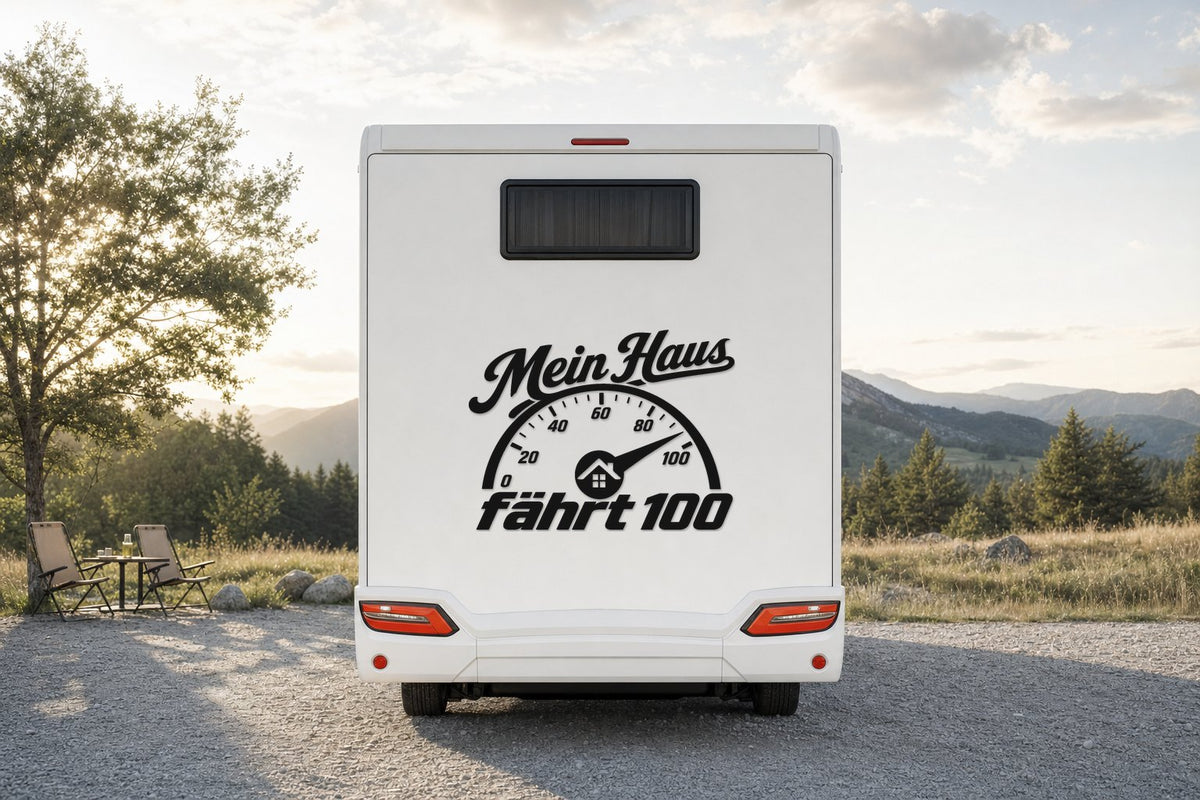 Wohnmobil-Aufkleber „Mein Haus fährt 100“ in Schwarz am Wohnmobil